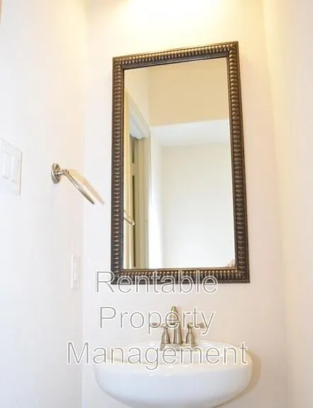1247 Wiltshire Dr — Photo 22