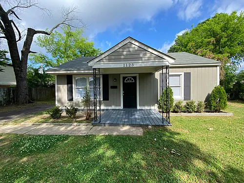 1123 Haynes St Photo 1