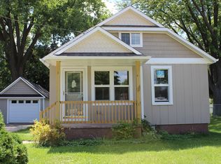 1127 9th St, Green Bay, WI 54304