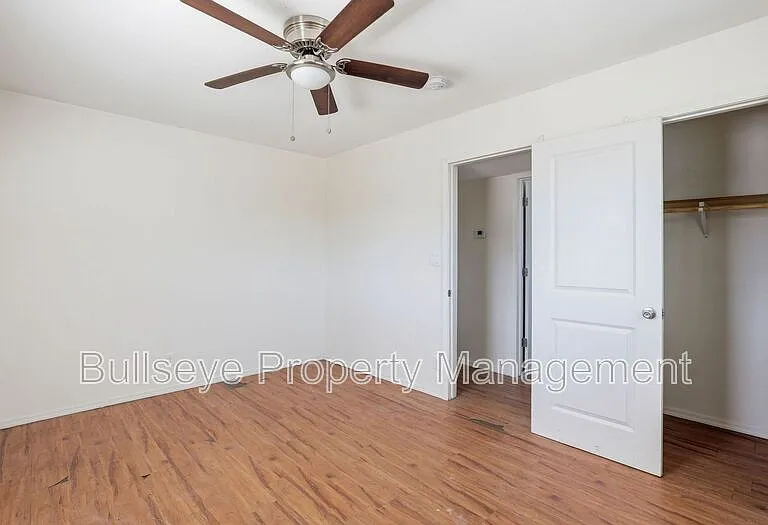 5645 S 6th St #2 — Photo 14