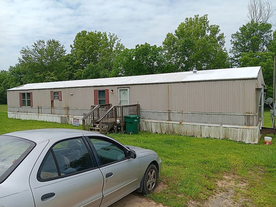 2nd image of 10043 Rutledge Pike