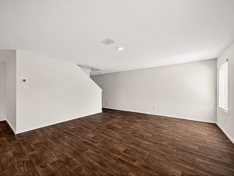 1616 House Finch Dr — Photo 8