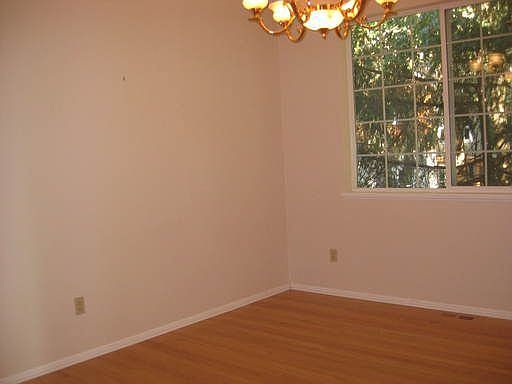 5th image of 1959 NW Woodland Dr