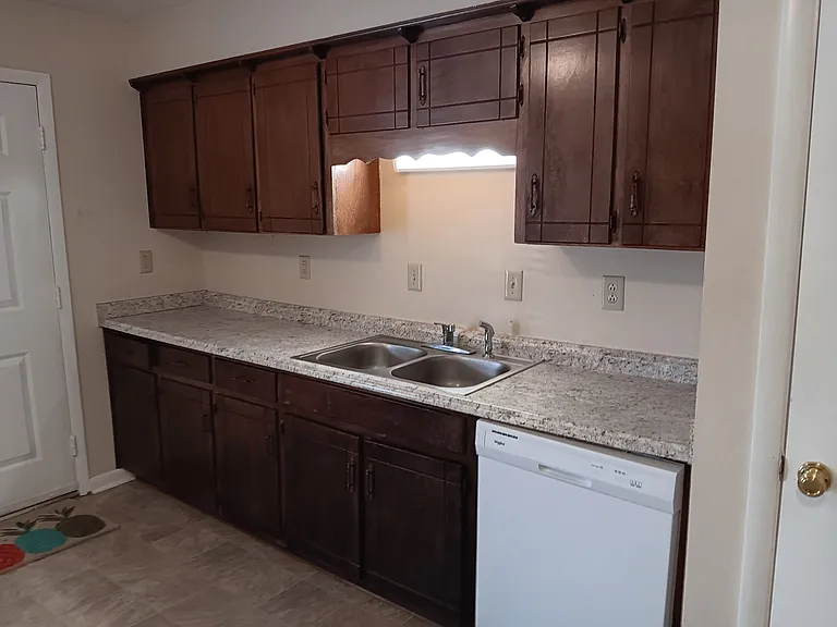 1151 Lawrence Rd — Photo 5