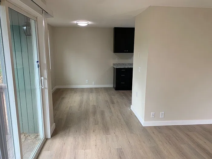 2 bed, 1.0 bath, 850 sqft, $1,495 — Photo 2