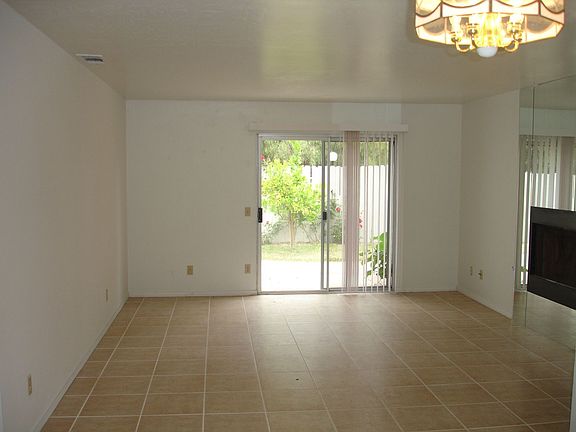 4th image of 1112 Corral Gln