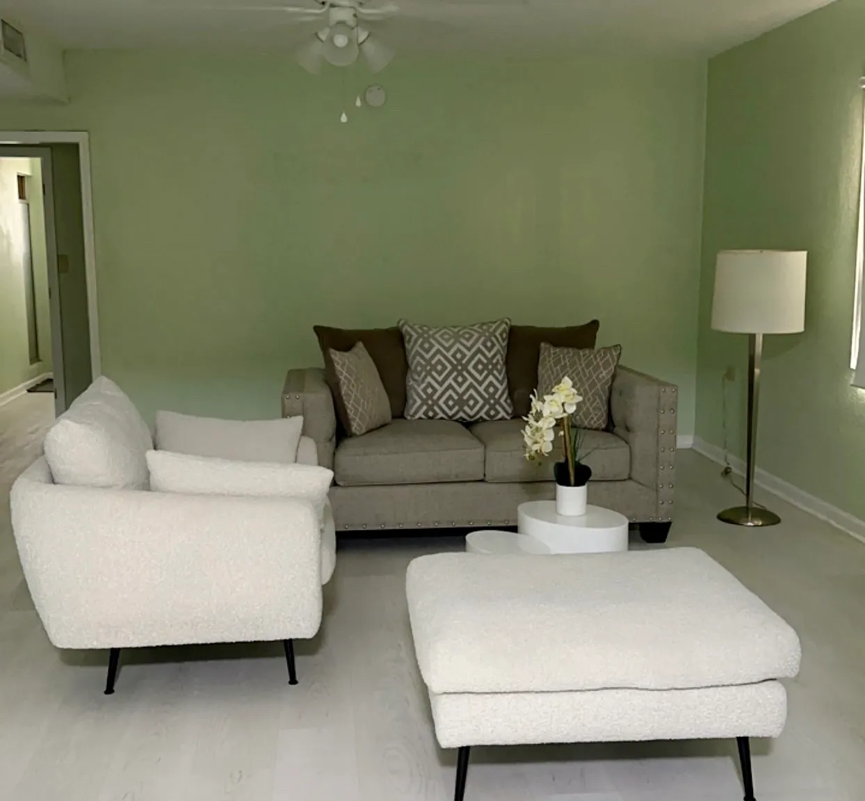 1326 W Main St — Photo 3