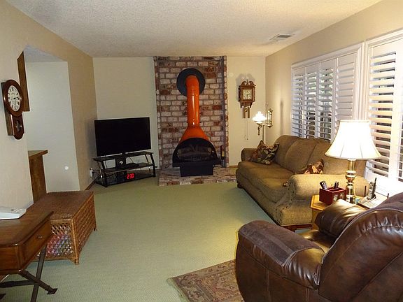 3rd image of 5023 Avenida De Lago