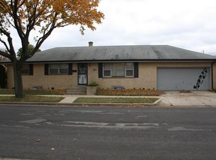 8909 W Fiebrantz Ave, Milwaukee, WI 53222