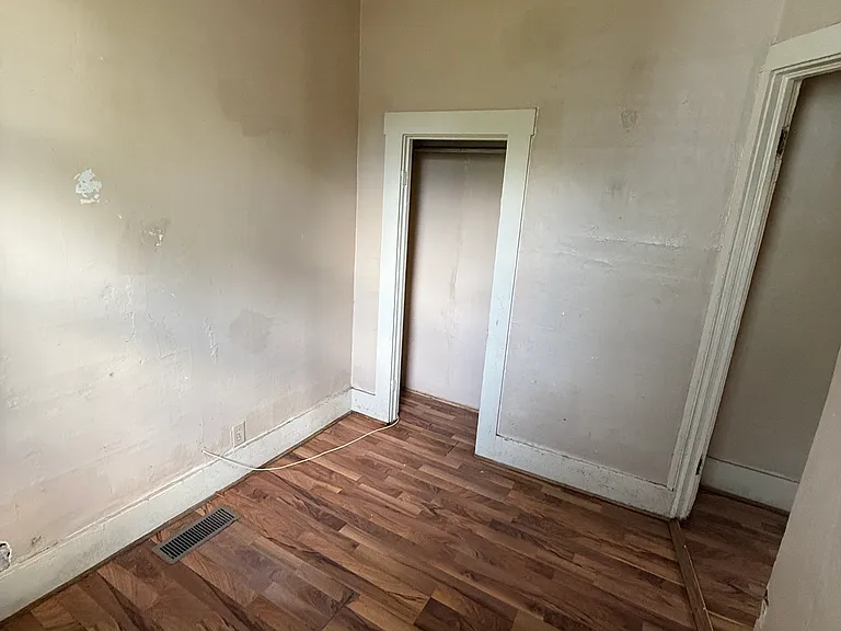 347 N Stone St — Photo 7