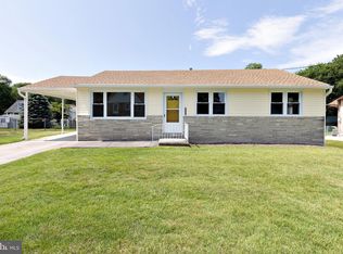 326 Hillcrest Ln, Blackwood, NJ 08012