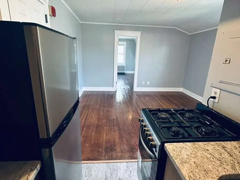 1 Park Cir — Photo 11