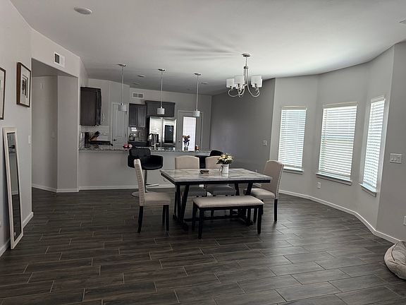 3rd image of 951 Lulworth Pl