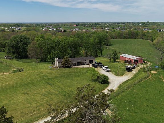 4th image of 1557 Beaver Rd