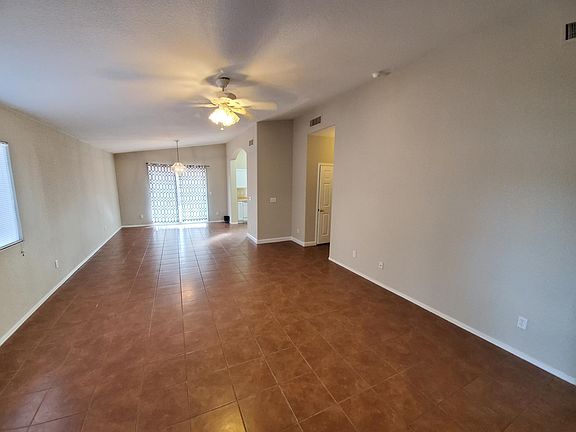 4th image of 2628 N Splitwood Ave