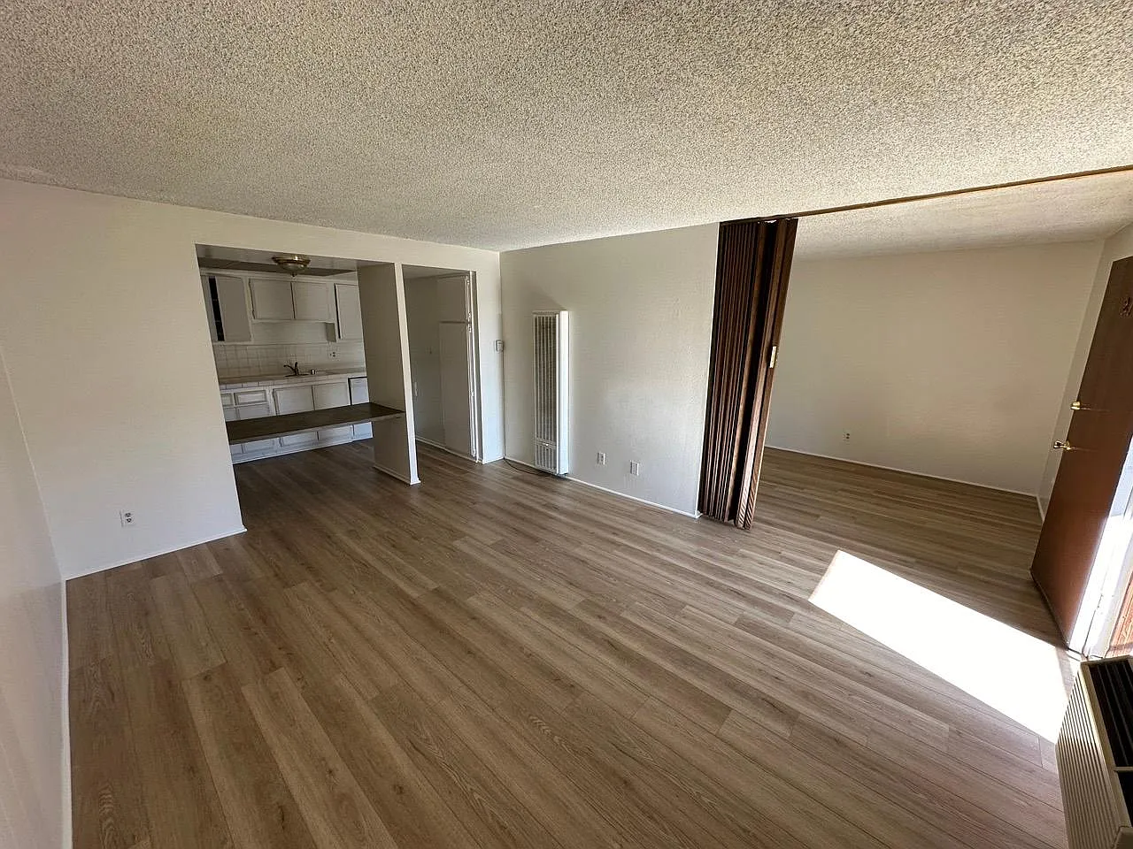 1 bed, 550 sqft, $1,740 — Photo 3