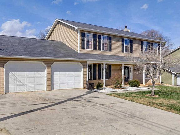 3rd image of 9213 Countryway Dr