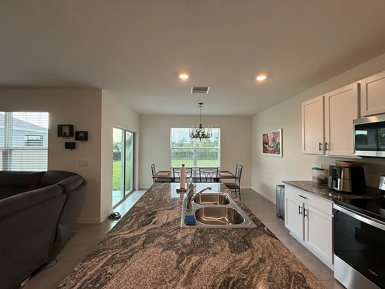 3521 Maple Grove Way — Photo 8