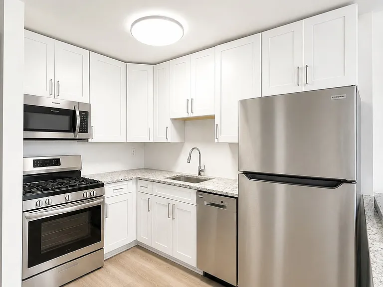 280 Marin Blvd #6G — Photo 4
