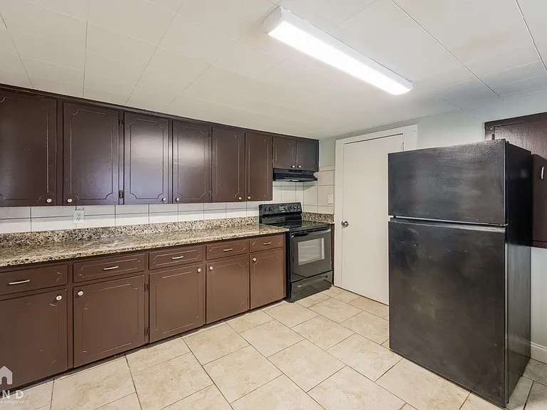 4313 Kendall Ave — Photo 10