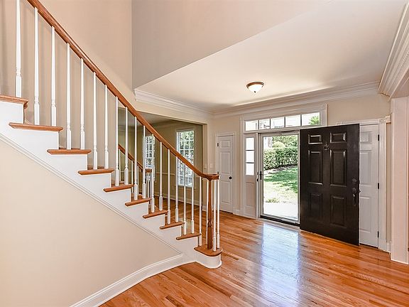 2nd image of 3210 Mattia Ct