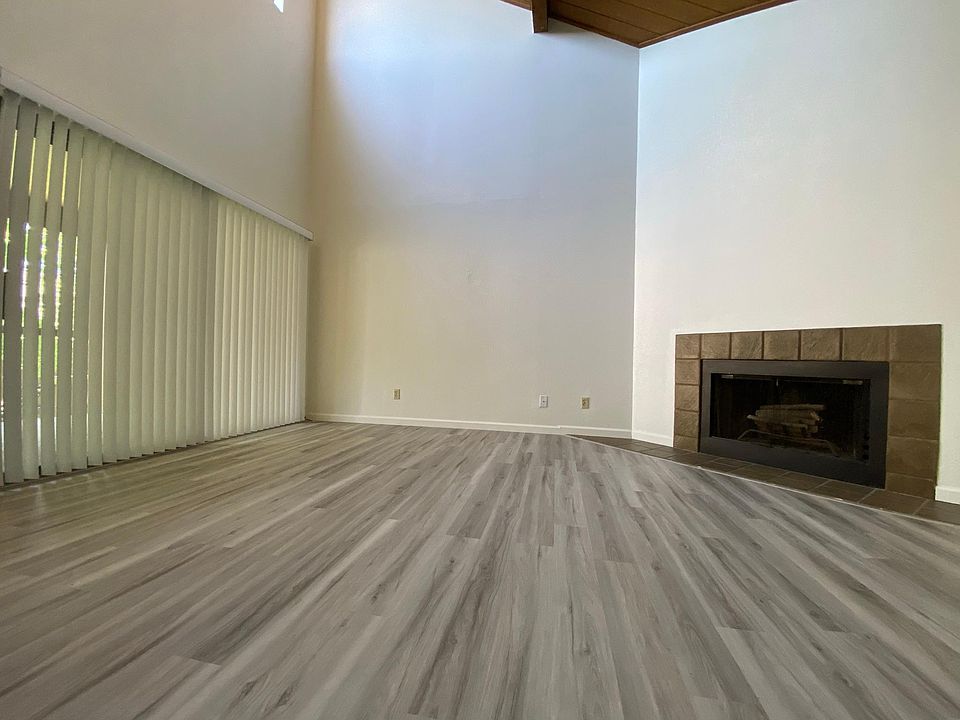 Living room with fireplace