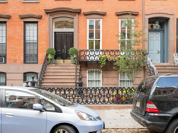 136 W 11th St APT 3, New York, NY 10011