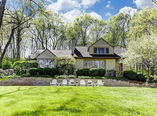 2381 Shelterwood Dr, Dayton, OH 45409