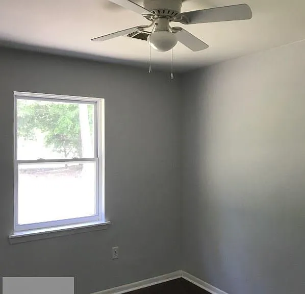 454 Elm St — Photo 9