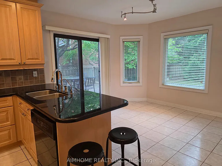 49 Holbrook Ct — Photo 10