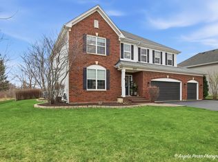 2275 Walnut Glen Blvd, Island Lake, IL