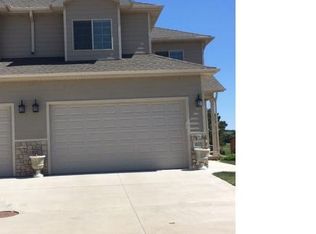 621 Prairie Blvd, Dakota Dunes, SD 57049