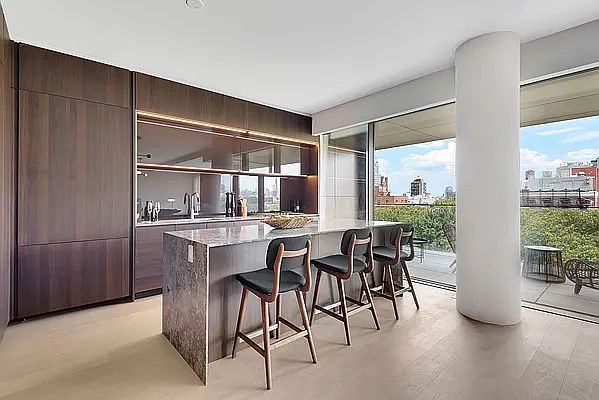 1st image of 175 Chrystie St #7