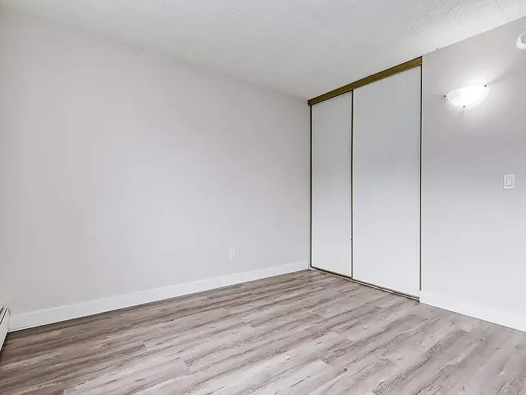 69 Kleisinger Cres #7 — Photo 13