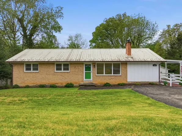 820 7th St, Radford, VA 24141