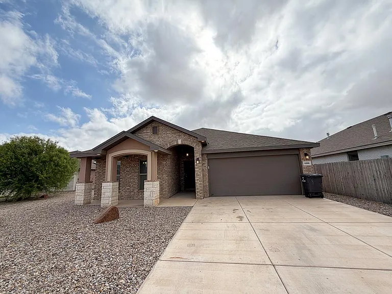 6906 Wagon Ct — Photo 1