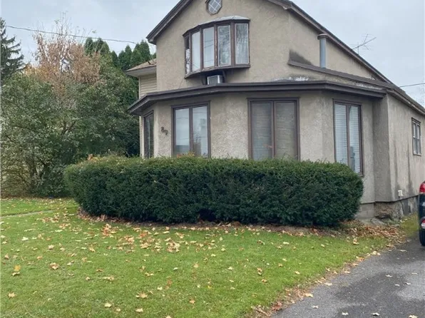 89 N Division St, Auburn, NY 13021