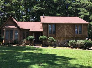 665 Fern Brooks Dr SW, Atlanta, GA 30331