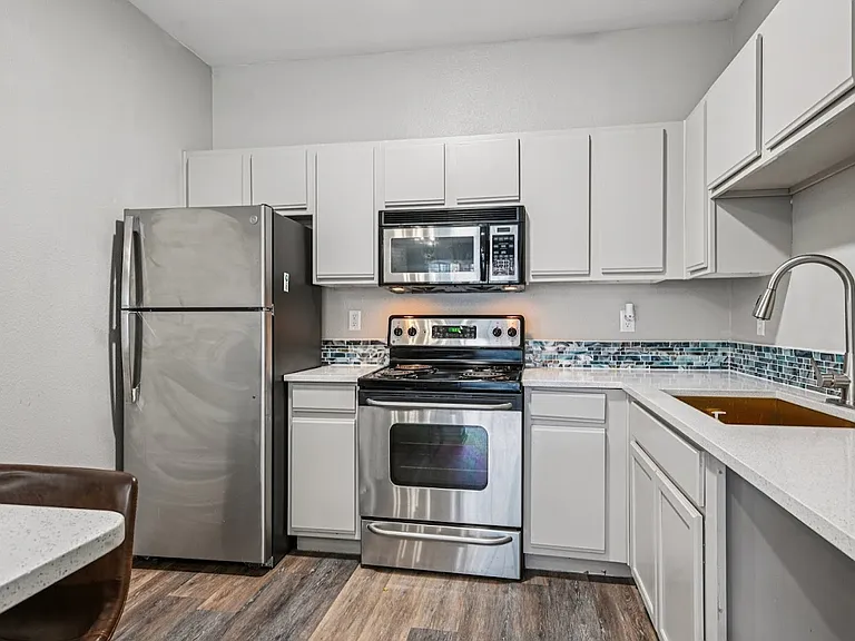 Timber Oaks Apartments — Photo 6