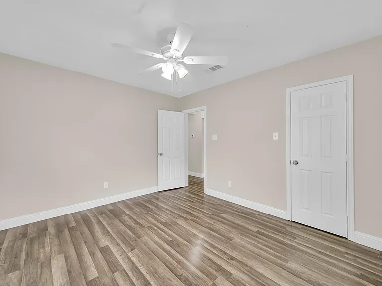 339 Avenue G — Photo 8