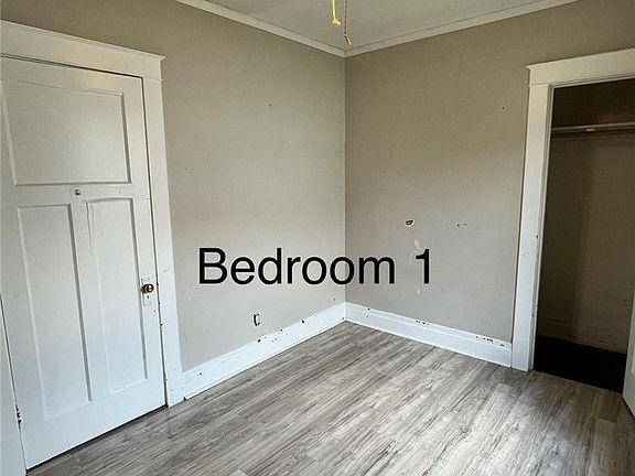 5th image of 2710 Monroe Ave