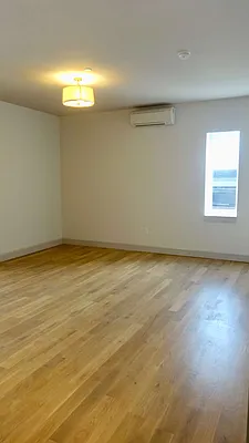 Rented by Grand & Co. | media 22