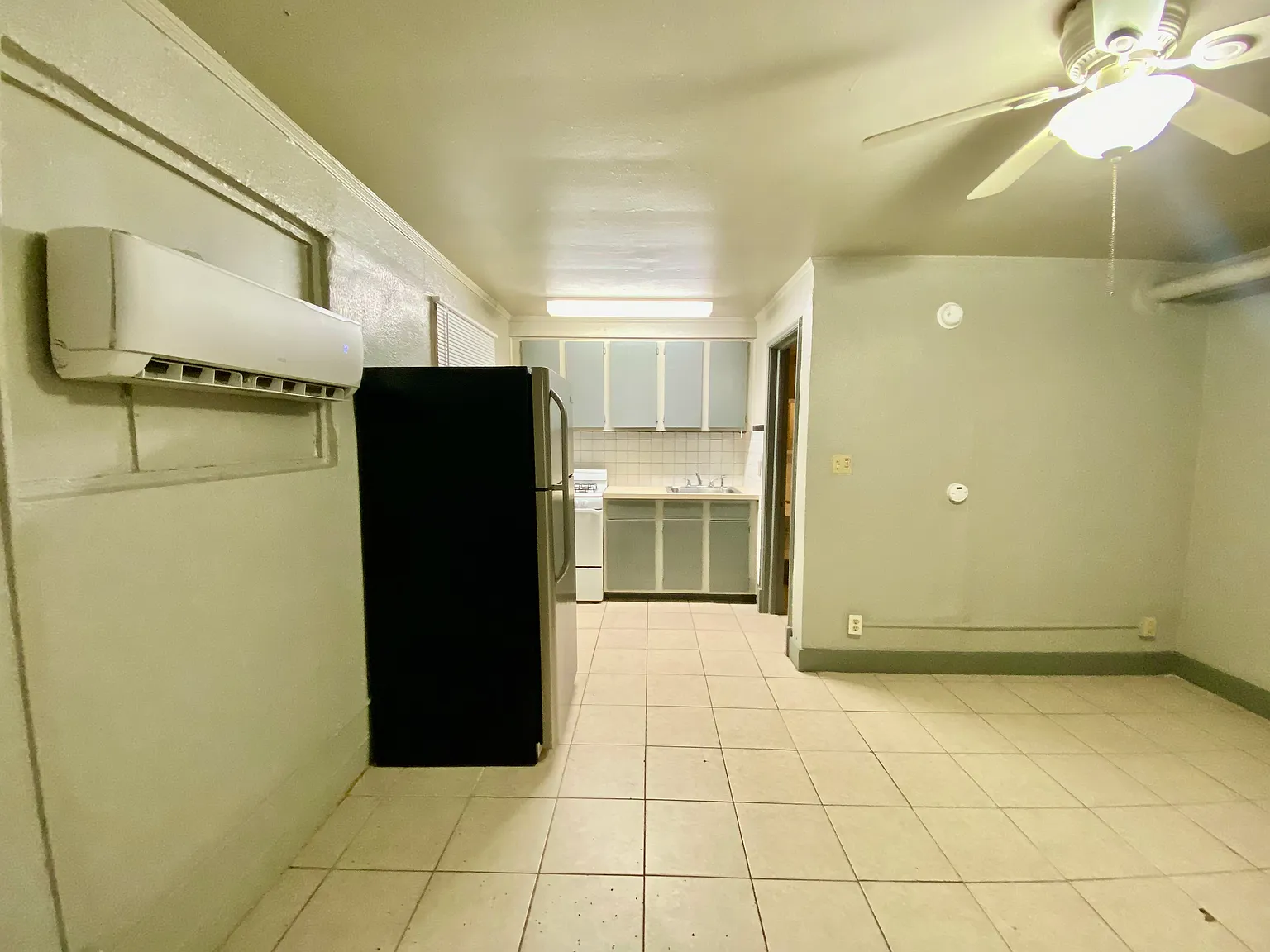 Studio, $550 — Photo 4