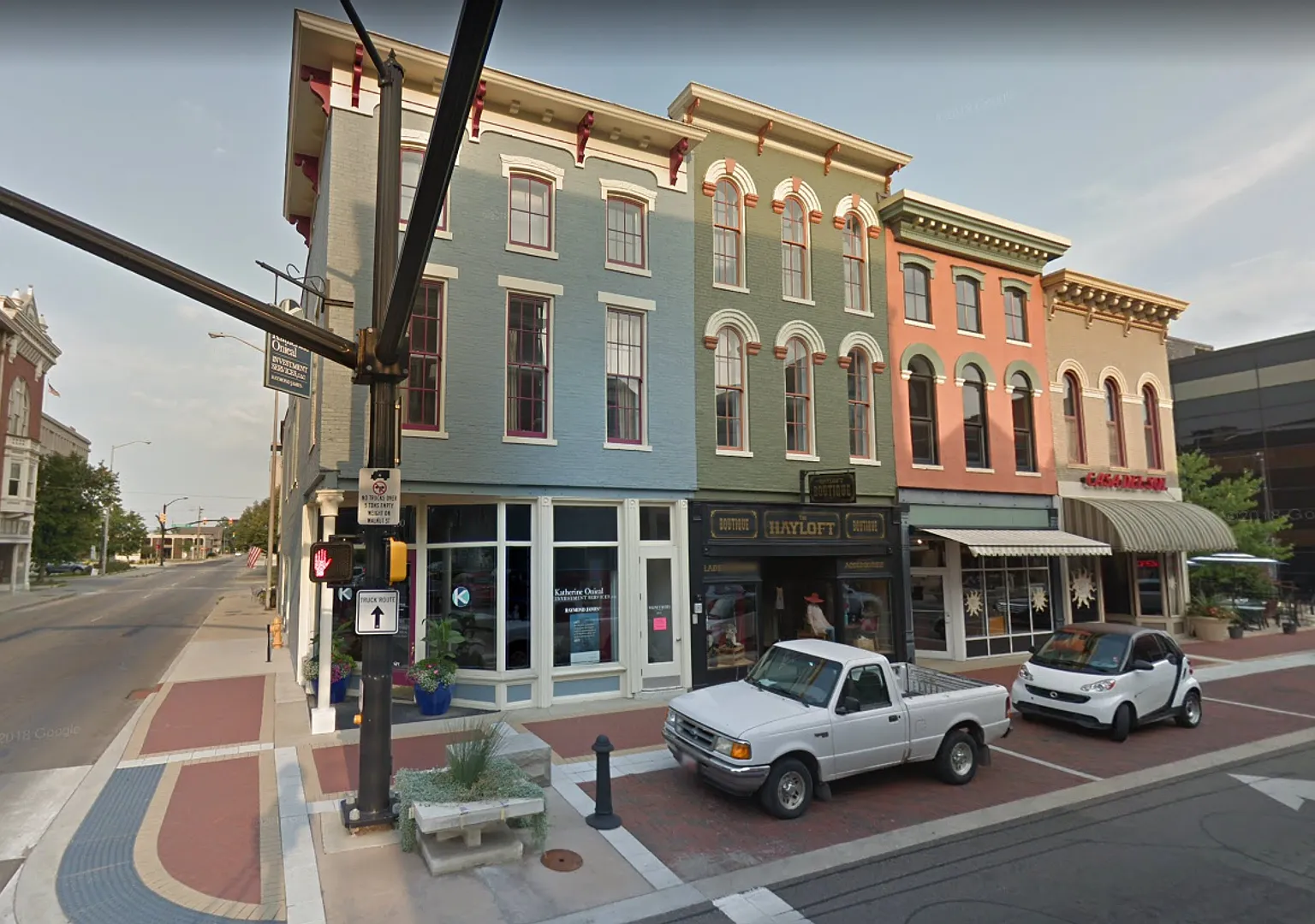 200 S Walnut — Photo 1