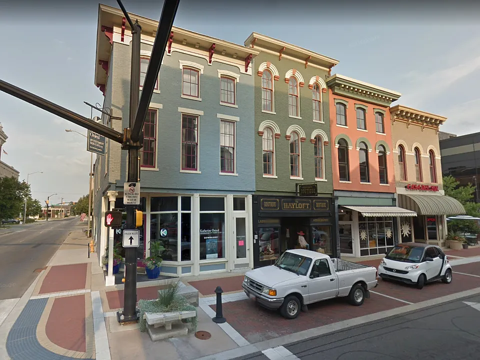 200 S Walnut St #2A