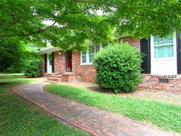 127 Stanley Dr, Williamsburg, VA 23188