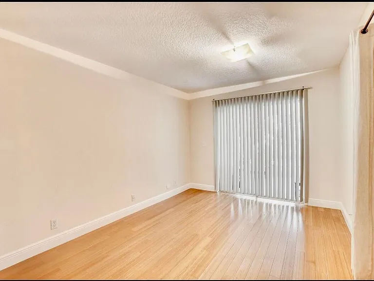 17768 Maplewood Dr #0 — Photo 16