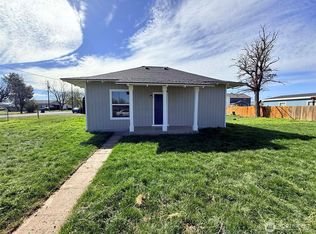 7 2nd St, Touchet, WA 99360