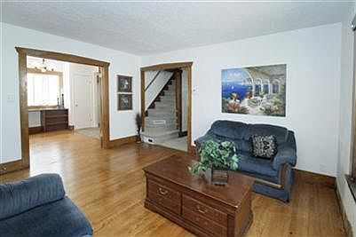 5th image of 28 Richards Pl