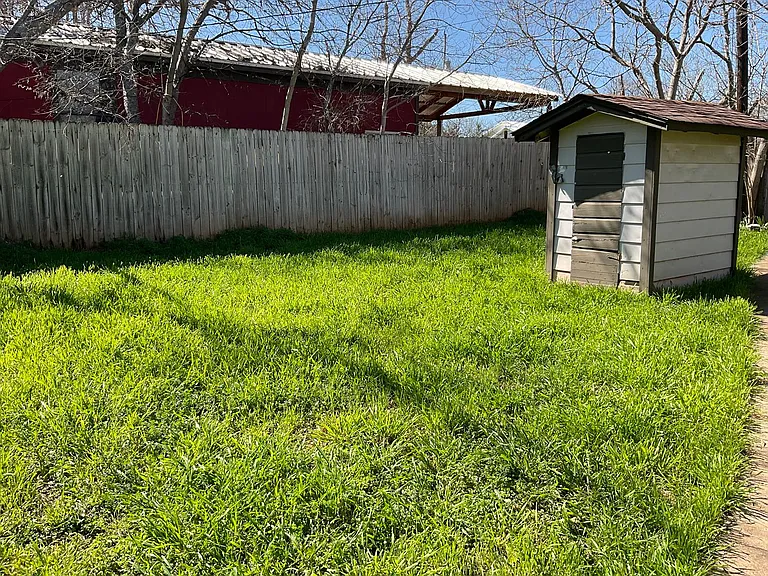 1007 Flag St — Photo 10
